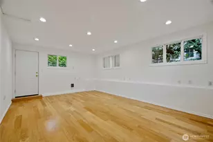 10627 SE 18th St, Bellevue, WA 98004 - Photo 24