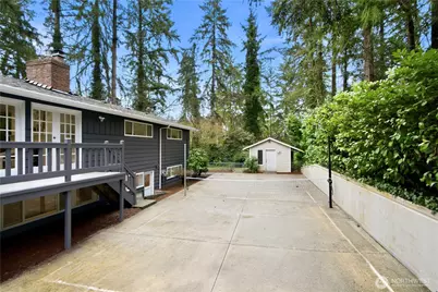 10627 SE 18th St, Bellevue, WA 98004 - Photo 28