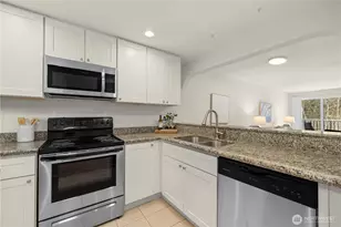 12740 NE 10th Pl, Bellevue, WA 98005 - Photo 6