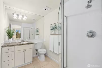 12740 NE 10th Place #E302, Bellevue, WA 98005 - Photo 14