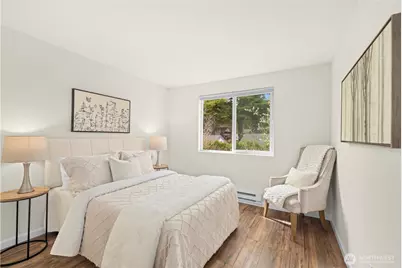 12740 NE 10th Place #E302, Bellevue, WA 98005 - Photo 10