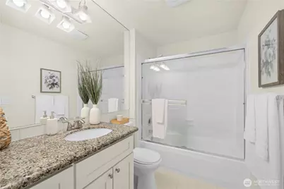 12740 NE 10th Place #E302, Bellevue, WA 98005 - Photo 12