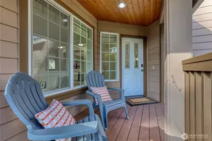 725 N 198th St, Shoreline, WA 98133 - Photo 2