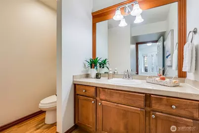 725 N 198th Street, Shoreline, WA 98133 - Photo 16