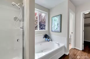 2401 132nd Ave SE, Bellevue, WA 98005 - Photo 22