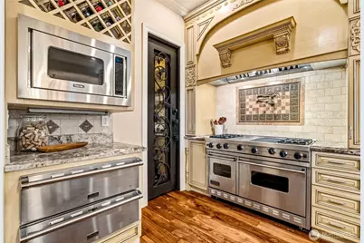 2727 101st Place NE, Bellevue, WA 98004 - Photo 18