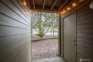 110 SW 116th St, Seattle, WA 98146 - Photo 14