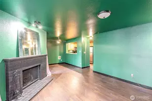 110 SW 116th St, Seattle, WA 98146 - Photo 2