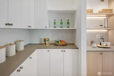 7012 Ravenna Avenue NE, Seattle, WA 98115 - Photo 10