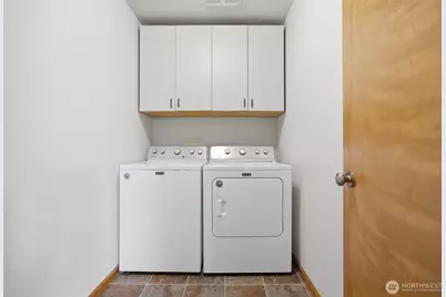 3412 W 4th St, Anacortes, WA 98221 - Photo 8