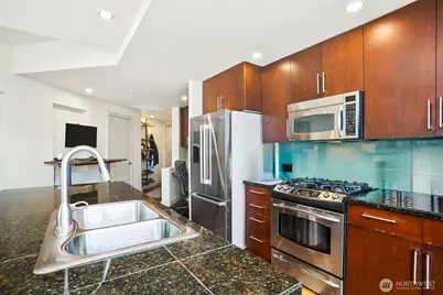 910 Lenora Street #903, Seattle, WA 98121 - Photo 6