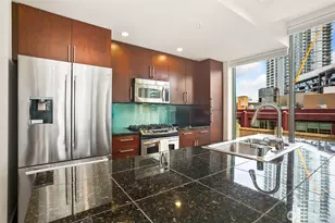 910 Lenora St, Seattle, WA 98121 - Photo 4