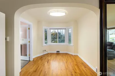 703 N 8th Street, Mount Vernon, WA 98273 - Photo 8