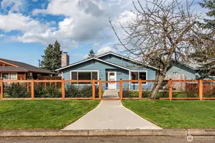 1225 W 17th St, Port Angeles, WA 98363 - Photo 2