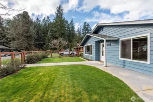 1225 W 17th St, Port Angeles, WA 98363 - Photo 4