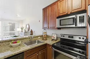 225 Logan Ave S, Renton, WA 98057 - Photo 6