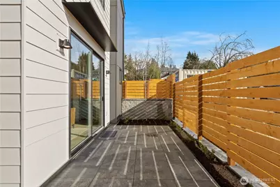 2562 30th Avenue W, Seattle, WA 98199 - Photo 12