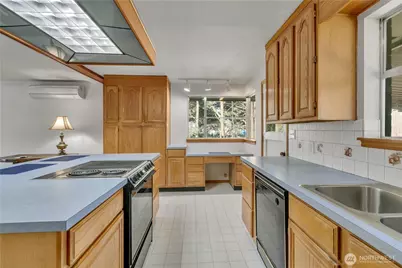 509 106th Street S, Tacoma, WA 98444 - Photo 14