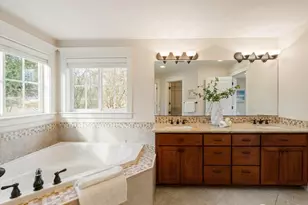 8718 NE 134th St, Kirkland, WA 98034 - Photo 22