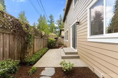 8718 NE 134th Street, Kirkland, WA 98034 - Photo 32