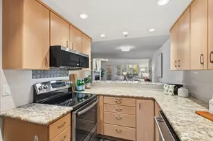9320 NE Juanita Dr, Kirkland, WA 98034 - Photo 8