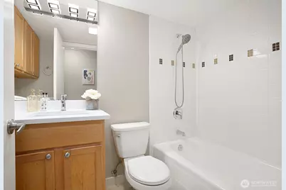 1601 Taylor Avenue N #405, Seattle, WA 98109 - Photo 18