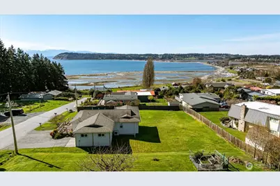 2745 Evening Glory Court, Clinton, WA 98236 - Photo 2