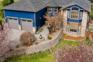 1140 Matterhorn Loop, Camano Island, WA 98282 - Photo 2