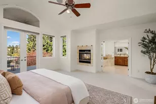 9750 SE 5th St, Bellevue, WA 98004 - Photo 24