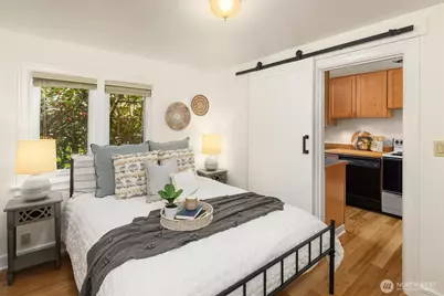 548 NE 102nd Street, Seattle, WA 98125 - Photo 12