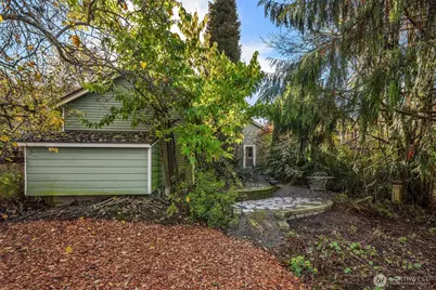 548 NE 102nd Street, Seattle, WA 98125 - Photo 22