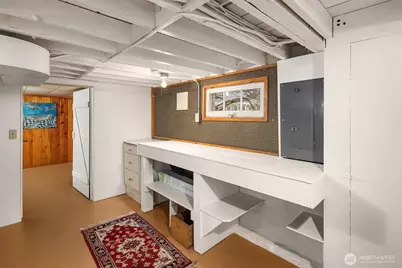 548 NE 102nd Street, Seattle, WA 98125 - Photo 16