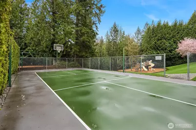 2122 221st Place NE, Sammamish, WA 98074 - Photo 36