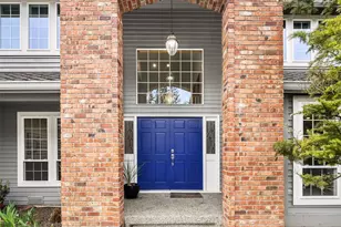 2122 221st Pl NE, Sammamish, WA 98074 - Photo 2