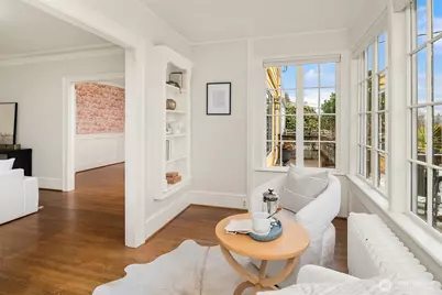 5260 18th Avenue NE, Seattle, WA 98105 - Photo 10