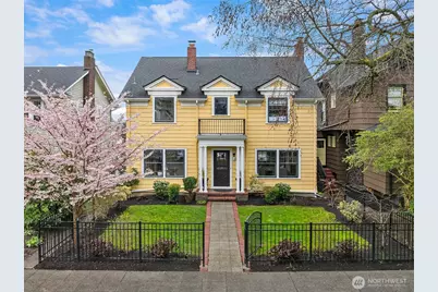 5260 18th Avenue NE, Seattle, WA 98105 - Photo 1