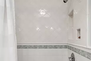 364 Highland Dr, Seattle, WA 98109 - Photo 32