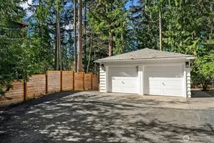 3057 241st Ave SE, Sammamish, WA 98075 - Photo 32