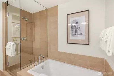 10610 NE 9th Place #809, Bellevue, WA 98004 - Photo 24