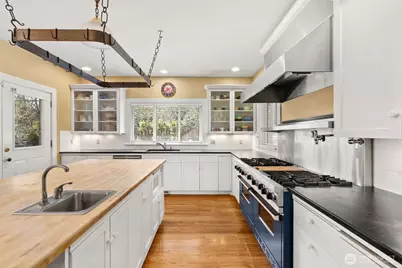 813 Midway Avenue NW, Olympia, WA 98502 - Photo 14