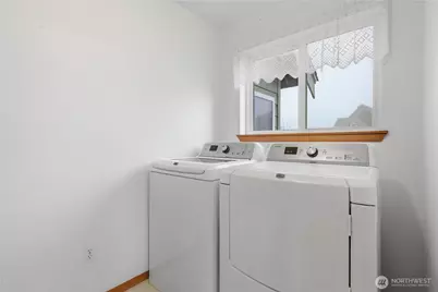 1924 5th Street SE, Puyallup, WA 98372 - Photo 14