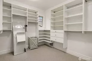 360 Highland Dr, Seattle, WA 98109 - Photo 18