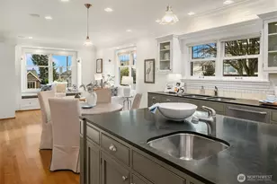 360 Highland Dr, Seattle, WA 98109 - Photo 6