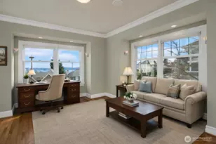 360 Highland Dr, Seattle, WA 98109 - Photo 22