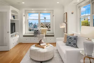 360 Highland Dr, Seattle, WA 98109 - Photo 10