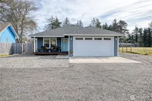 300 Octopus Ave NE, Ocean Shores, WA 98569 - Photo 1