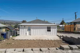 918 Cashmere St, Wenatchee, WA 98801 - Photo 8