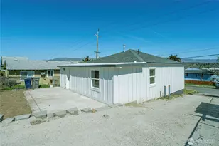 918 Cashmere St, Wenatchee, WA 98801 - Photo 8