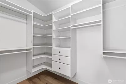 2560 30th Avenue W, Seattle, WA 98199 - Photo 14