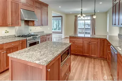 7929 Seward Park Avenue S, Seattle, WA 98118 - Photo 8